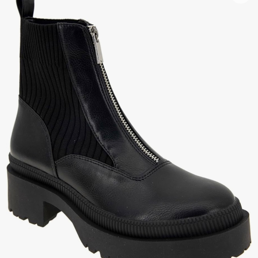 Combat boots